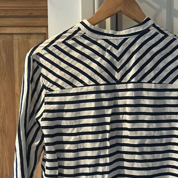🎀Rag & bone Leeds white and blue striped linen button up blouse small Mandarin - Picture 10 of 11